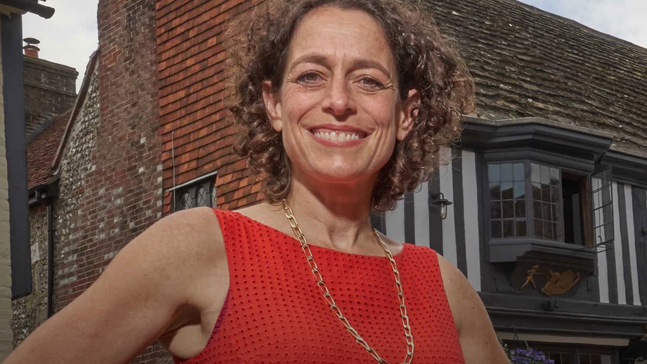Alex Polizzi: My Hotel Nightmare