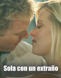 Sola con un extraño